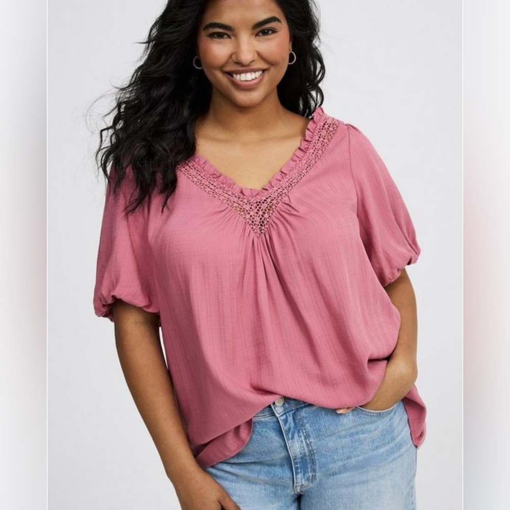 Torrid 4X Crosshatch Dobby Lace-Trim Top Pink V-Neck Women's Top